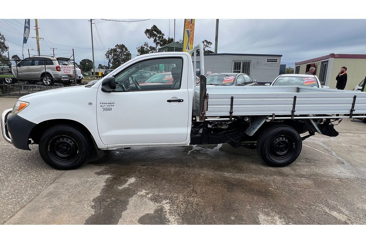 2005 Toyota Hilux Workmate TGN16R RWD