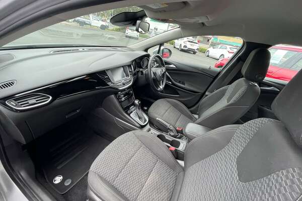 2018 Holden Astra R+ BK