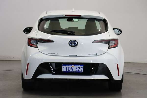 2018 Toyota Corolla Ascent Sport E-CVT Hybrid ZWE211R