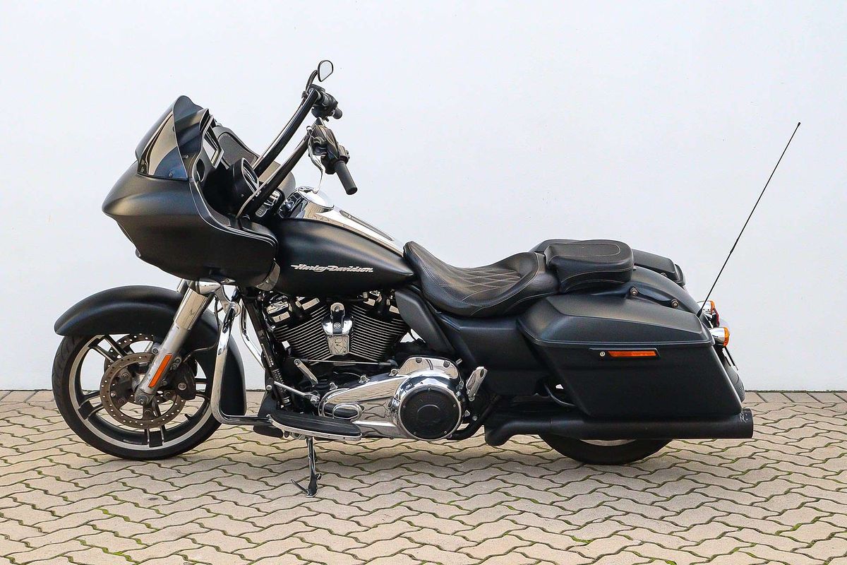 2017 Harley-Davidson Road Glide Special 107 (FLTRXS) Touring