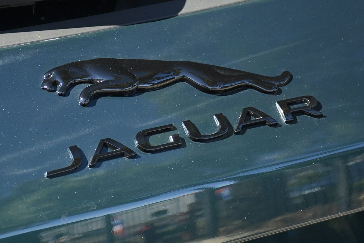 2024 Jaguar F-PACE SVR X761