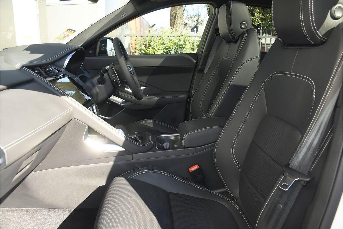 2024 Jaguar E-PACE P250 R-Dynamic SE X540