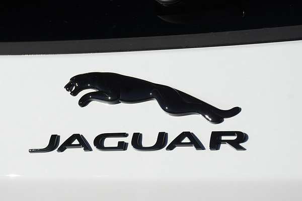 2024 Jaguar E-PACE P250 R-Dynamic SE X540