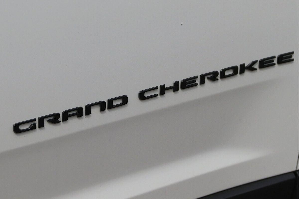 2023 Jeep Grand Cherokee Night Eagle WL
