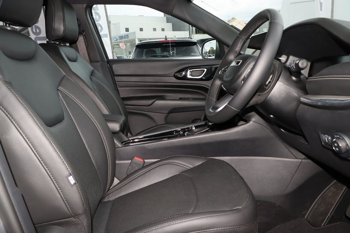 2023 Jeep Compass S-Limited M6