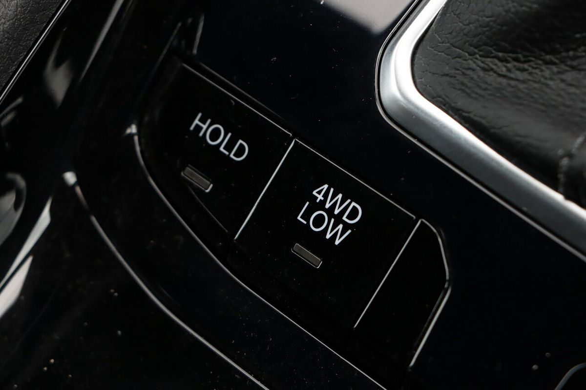 2023 Jeep Compass S-Limited M6