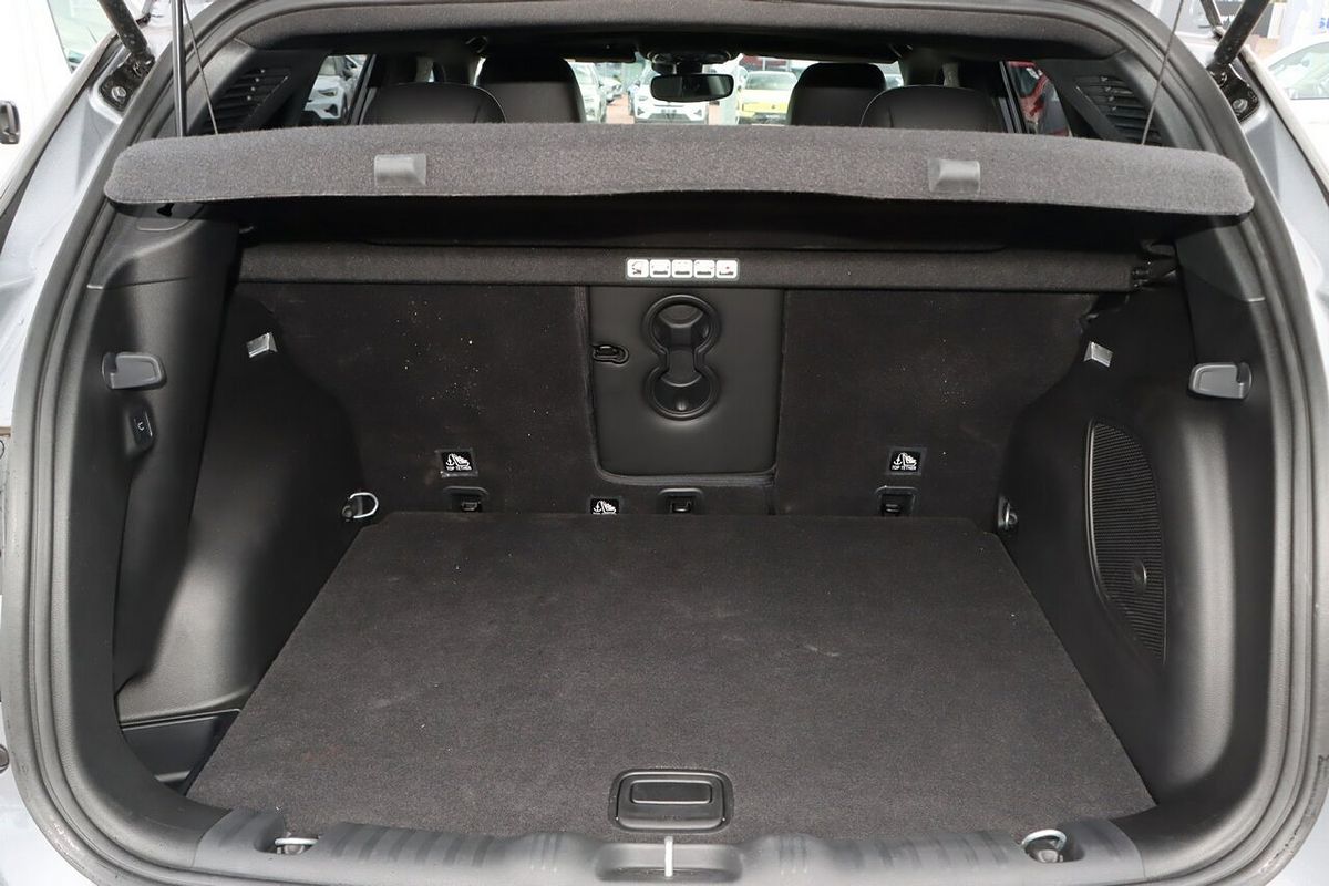 2023 Jeep Compass S-Limited M6