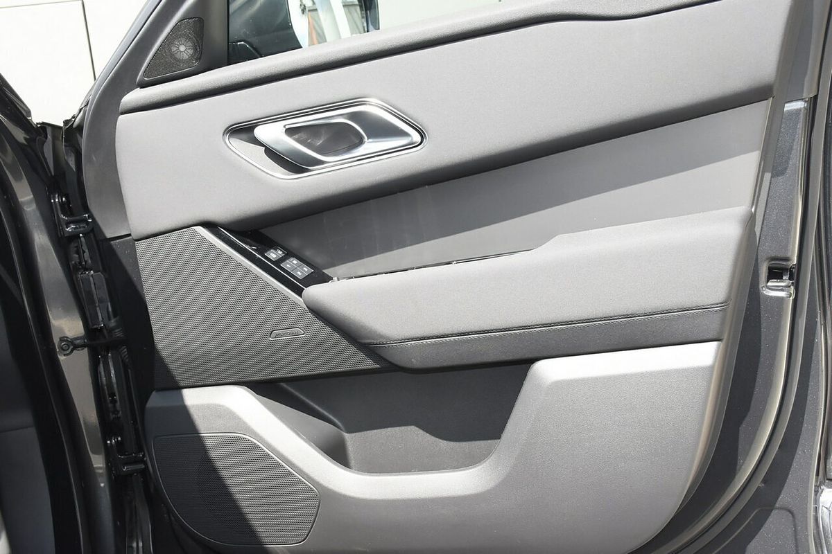 2024 Land Rover Range Rover Velar P400 Dynamic SE L560