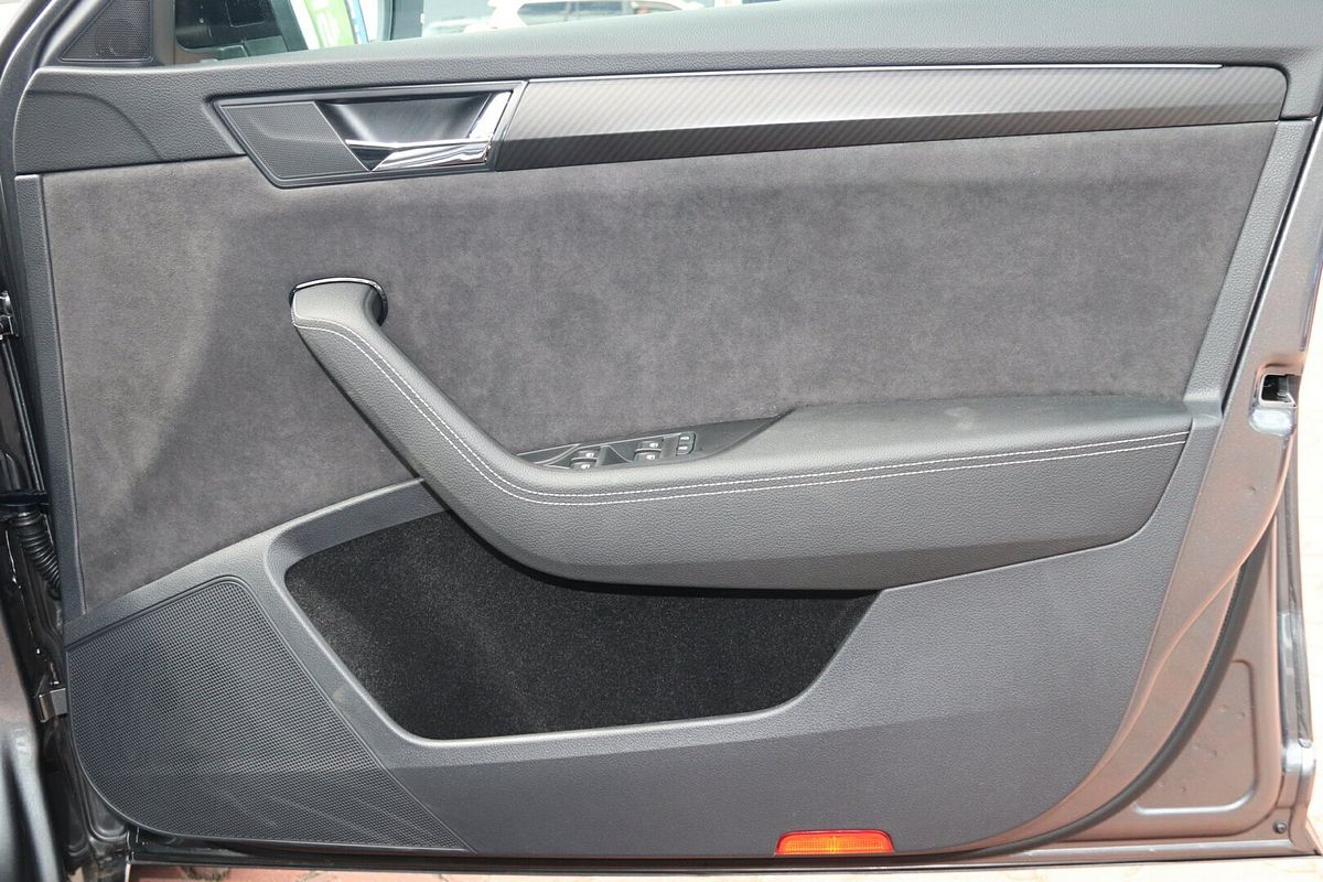 2023 SKODA Superb 206TSI SportLine NP