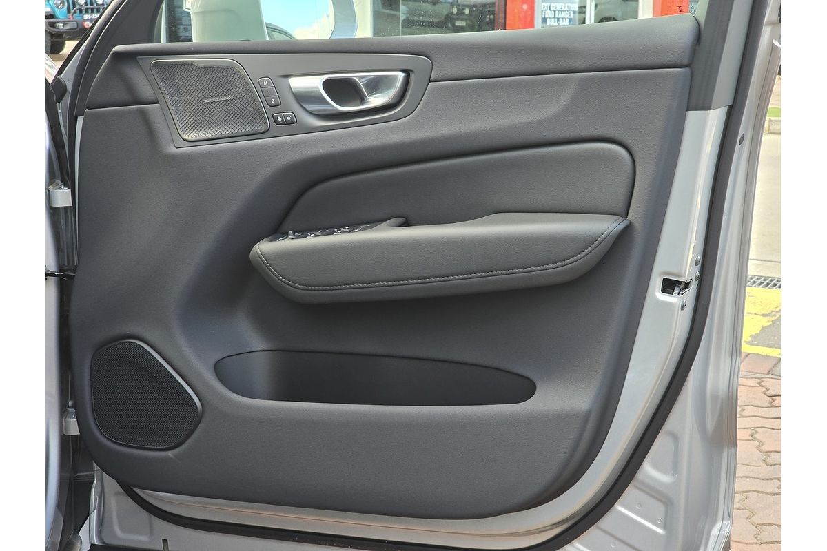 2023 Volvo XC60 Ultimate B5 Bright