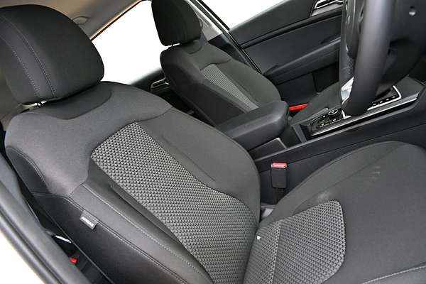 2024 Kia Sportage S NQ5