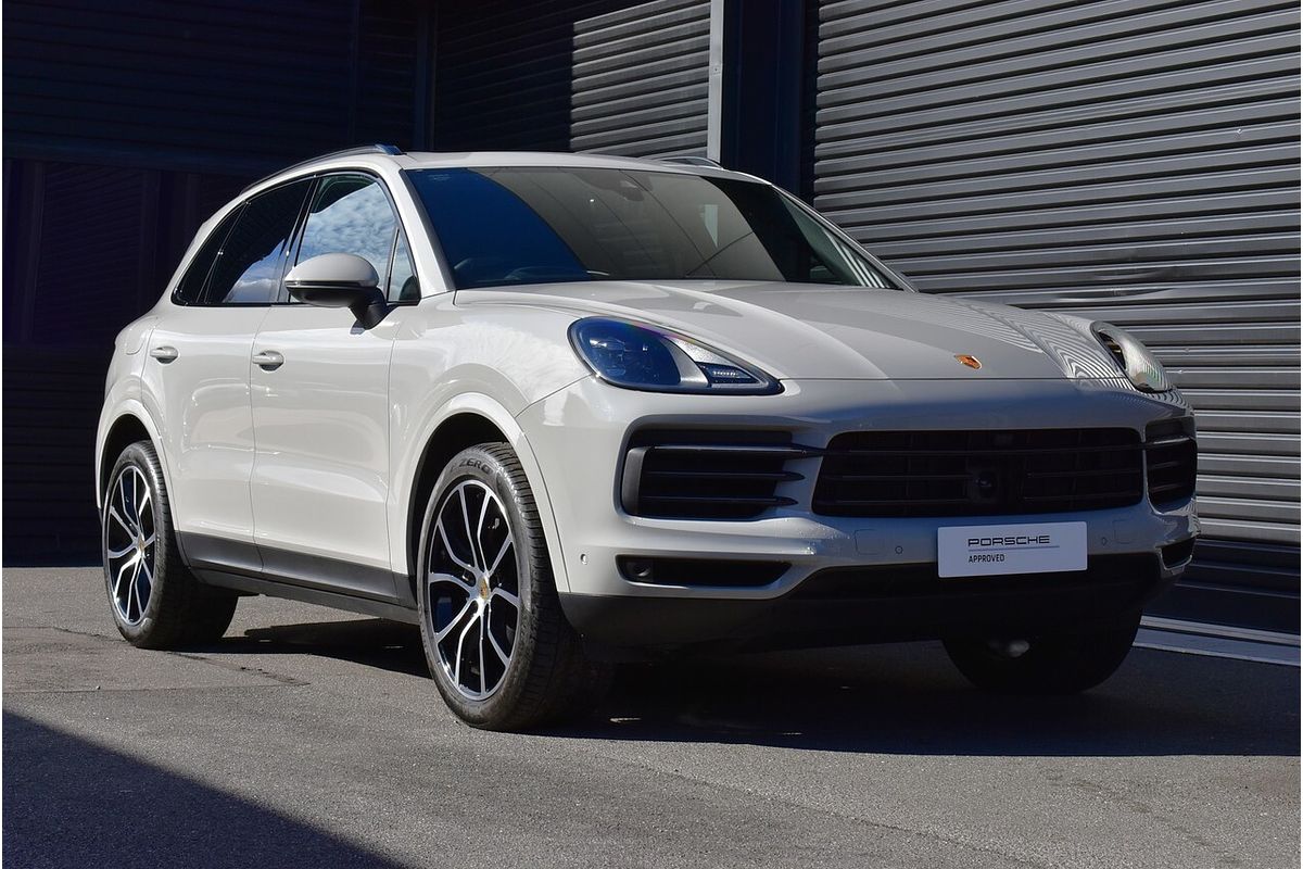 2023 Porsche Cayenne Platinum Edition Tiptronic 9YA MY23