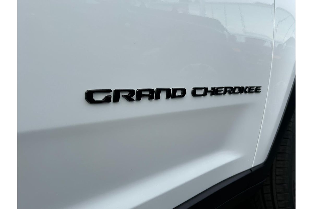 2023 Jeep Grand Cherokee Night Eagle WL