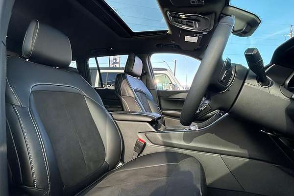 2023 Jeep Grand Cherokee Night Eagle WL