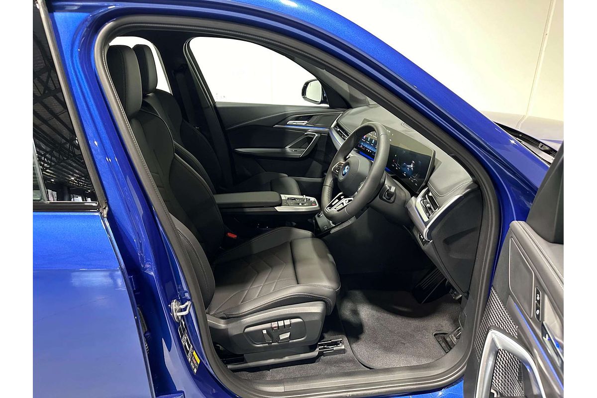 2024 BMW iX1 xDrive30 M Sport U11