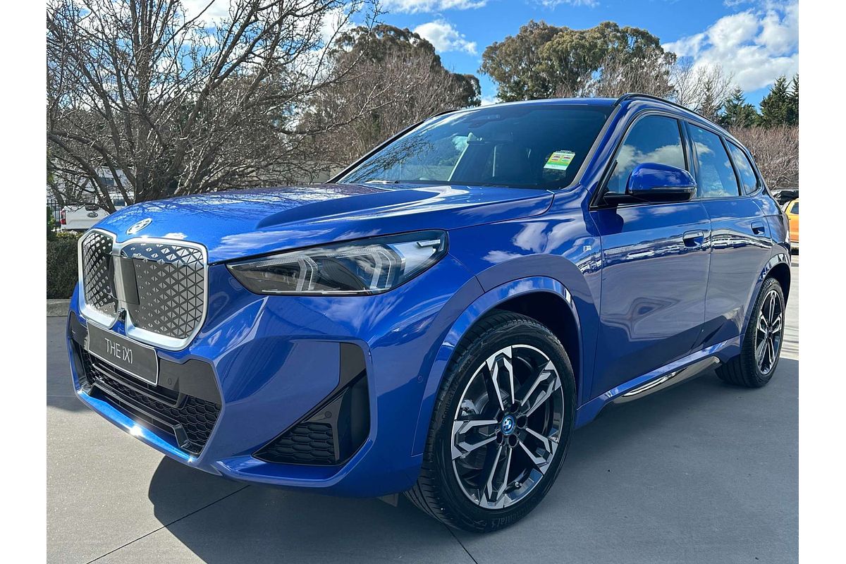 2024 BMW iX1 xDrive30 M Sport U11