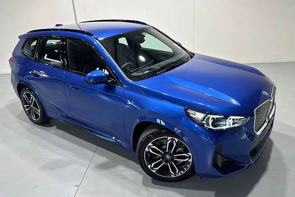2024 BMW iX1 xDrive30 M Sport U11