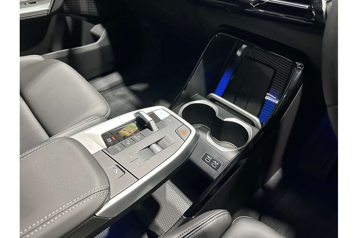 2024 BMW iX1 xDrive30 M Sport U11