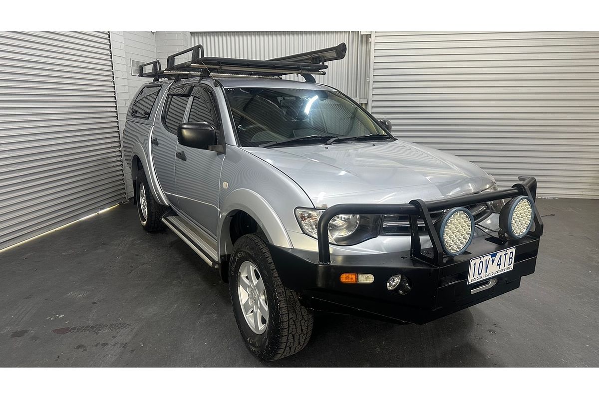 2014 Mitsubishi Triton GLX-R MN 4X4