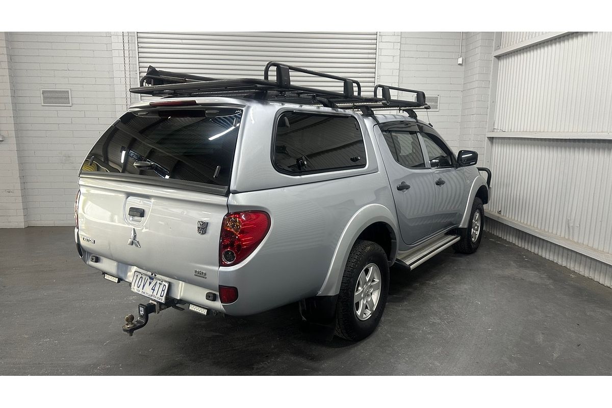 2014 Mitsubishi Triton GLX-R MN 4X4