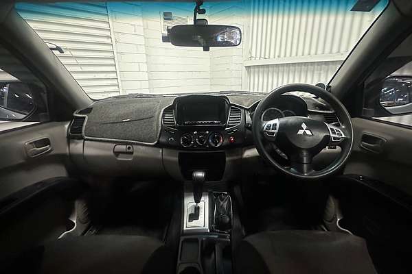 2014 Mitsubishi Triton GLX-R MN 4X4