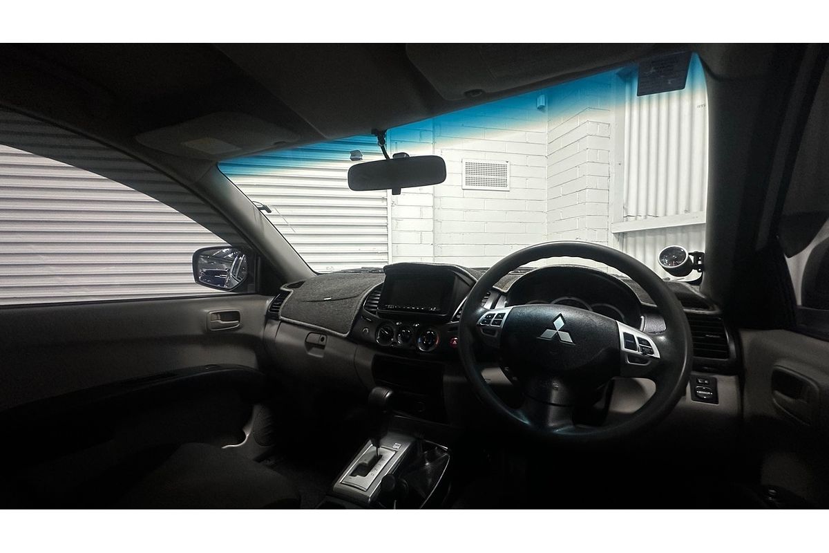 2014 Mitsubishi Triton GLX-R MN 4X4