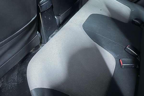 2014 Mitsubishi Triton GLX-R MN 4X4