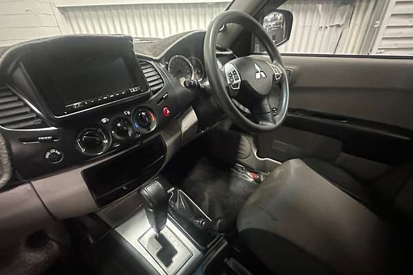 2014 Mitsubishi Triton GLX-R MN 4X4