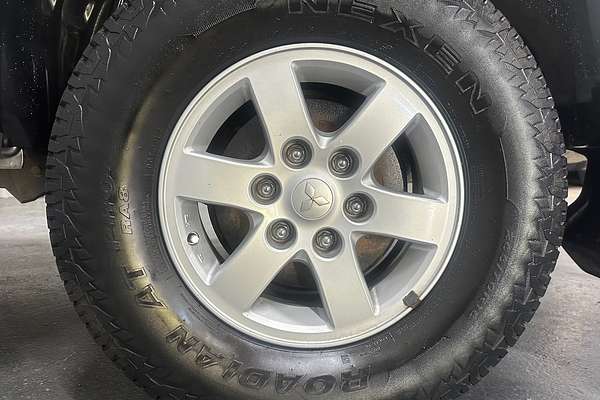 2014 Mitsubishi Triton GLX-R MN 4X4