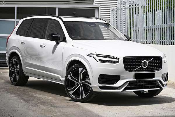 2024 Volvo XC90 Recharge Ultimate T8 Plug-In Hybrid