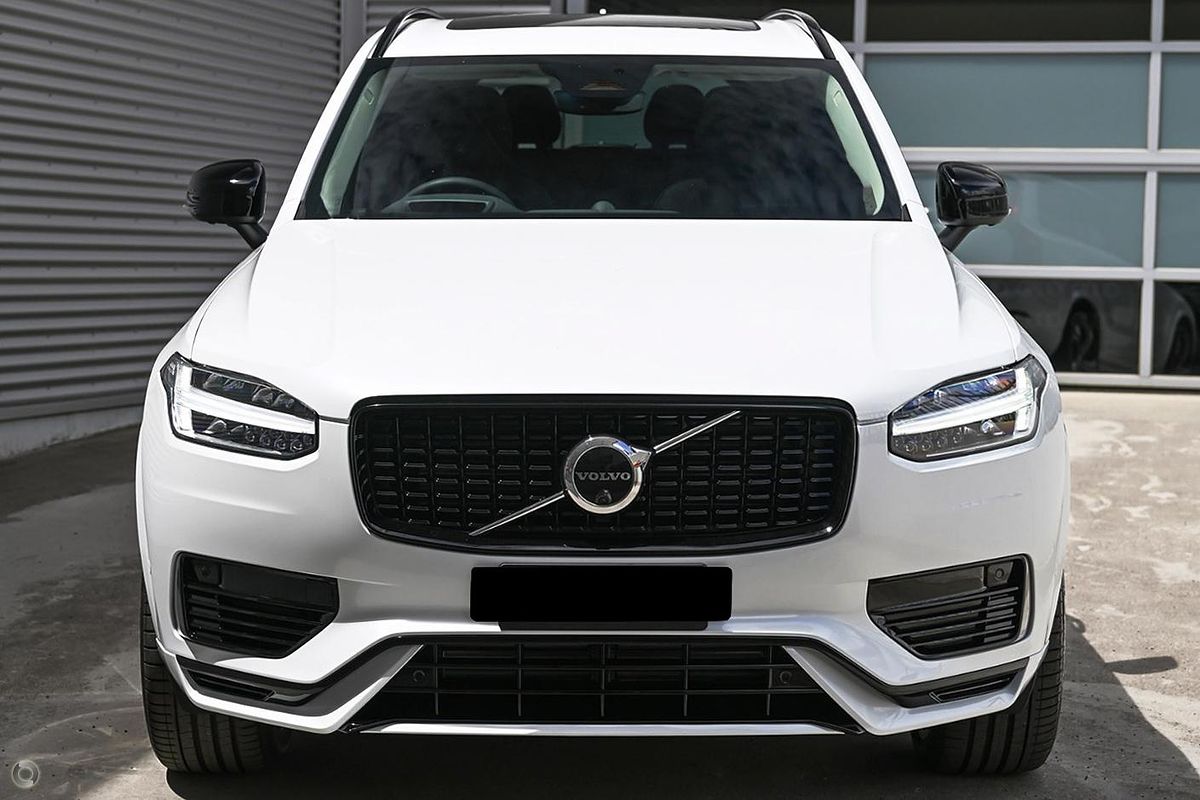 2024 Volvo XC90 Recharge Ultimate T8 Plug-In Hybrid