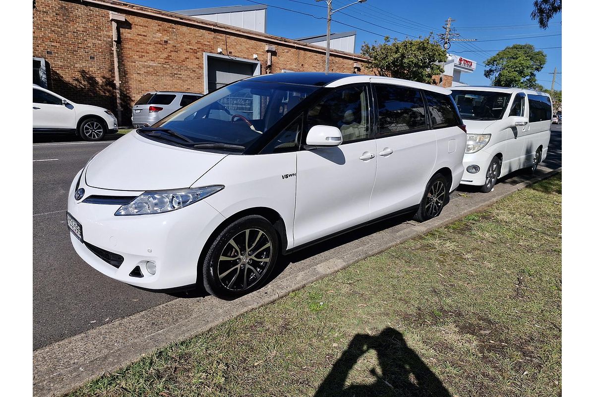 2014 Toyota Tarago Ultima GSR50R