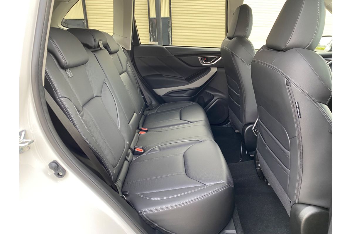 2024 Subaru Forester 2.5i Luxury Special Edition S5