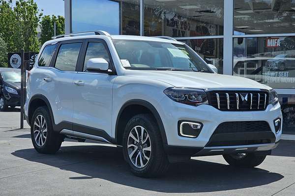 2023 Mahindra Scorpio Z8