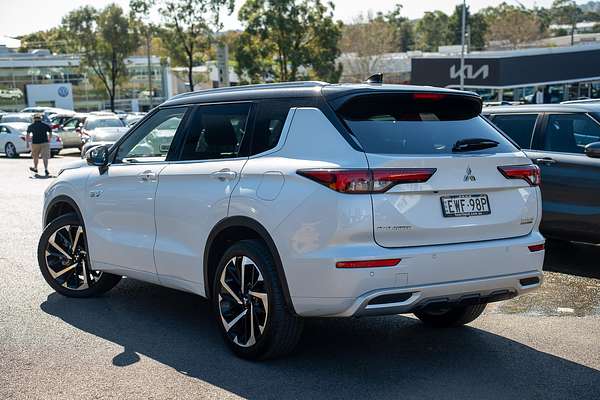 2022 Mitsubishi Outlander PHEV Exceed Tourer ZM