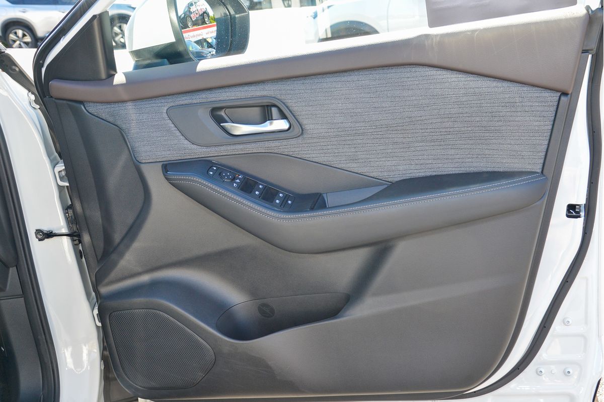 2023 Nissan X-TRAIL ST T33