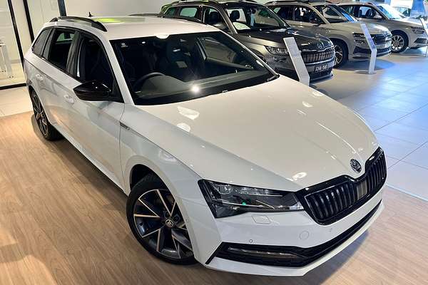 2023 ŠKODA Superb 206TSI SportLine NP