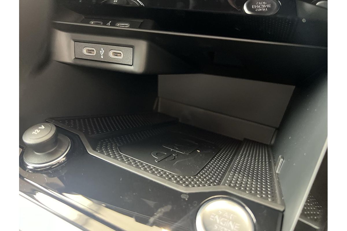 2024 Volkswagen T-Roc 140TSI R-Line D11