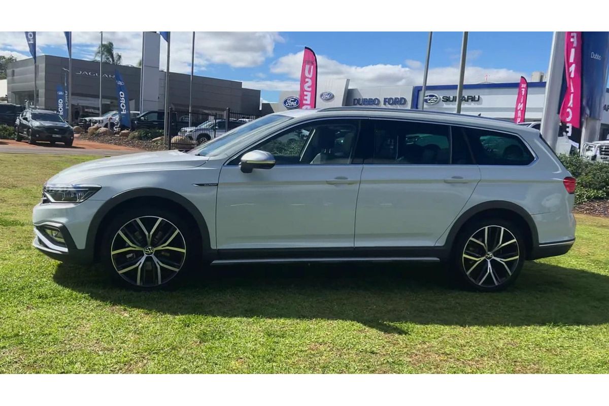 2023 Volkswagen Passat Alltrack 162TSI Premium B8