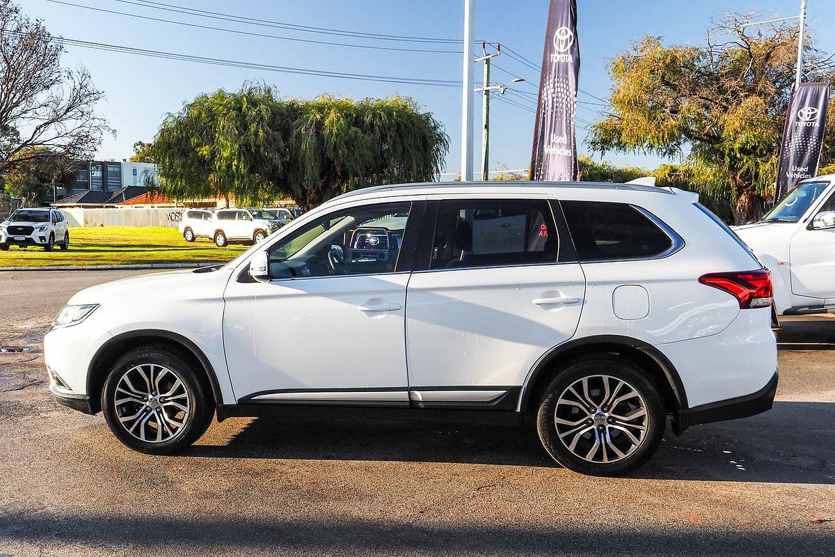 2016 Mitsubishi Outlander LS Safety Pack ZK