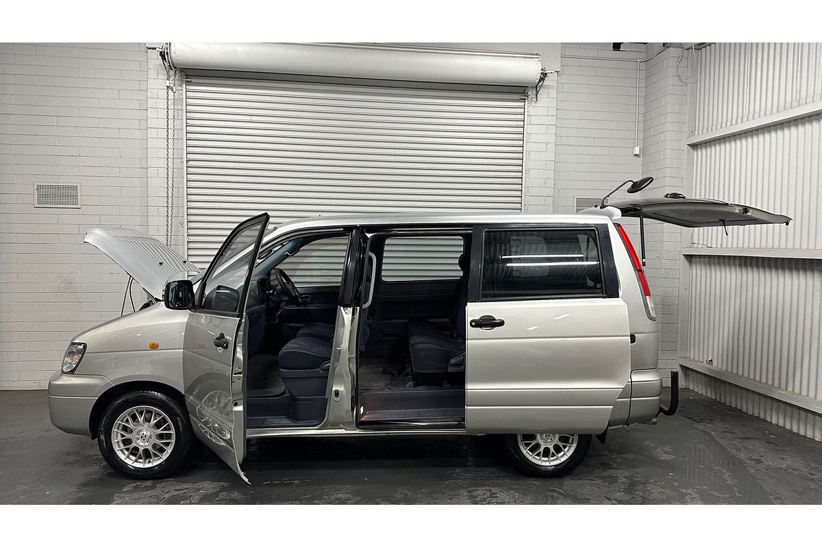 2001 Toyota Spacia SR40R