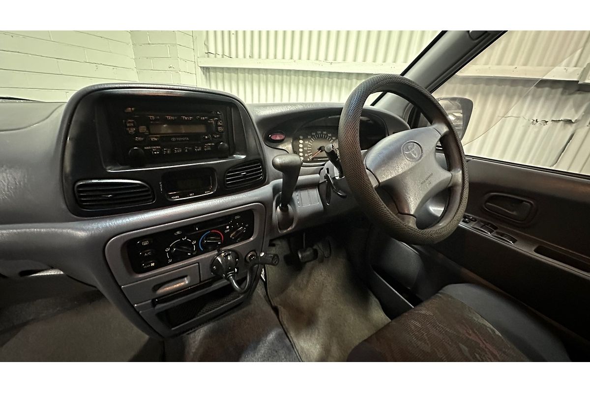 2001 Toyota Spacia SR40R
