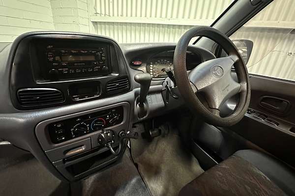 2001 Toyota Spacia SR40R