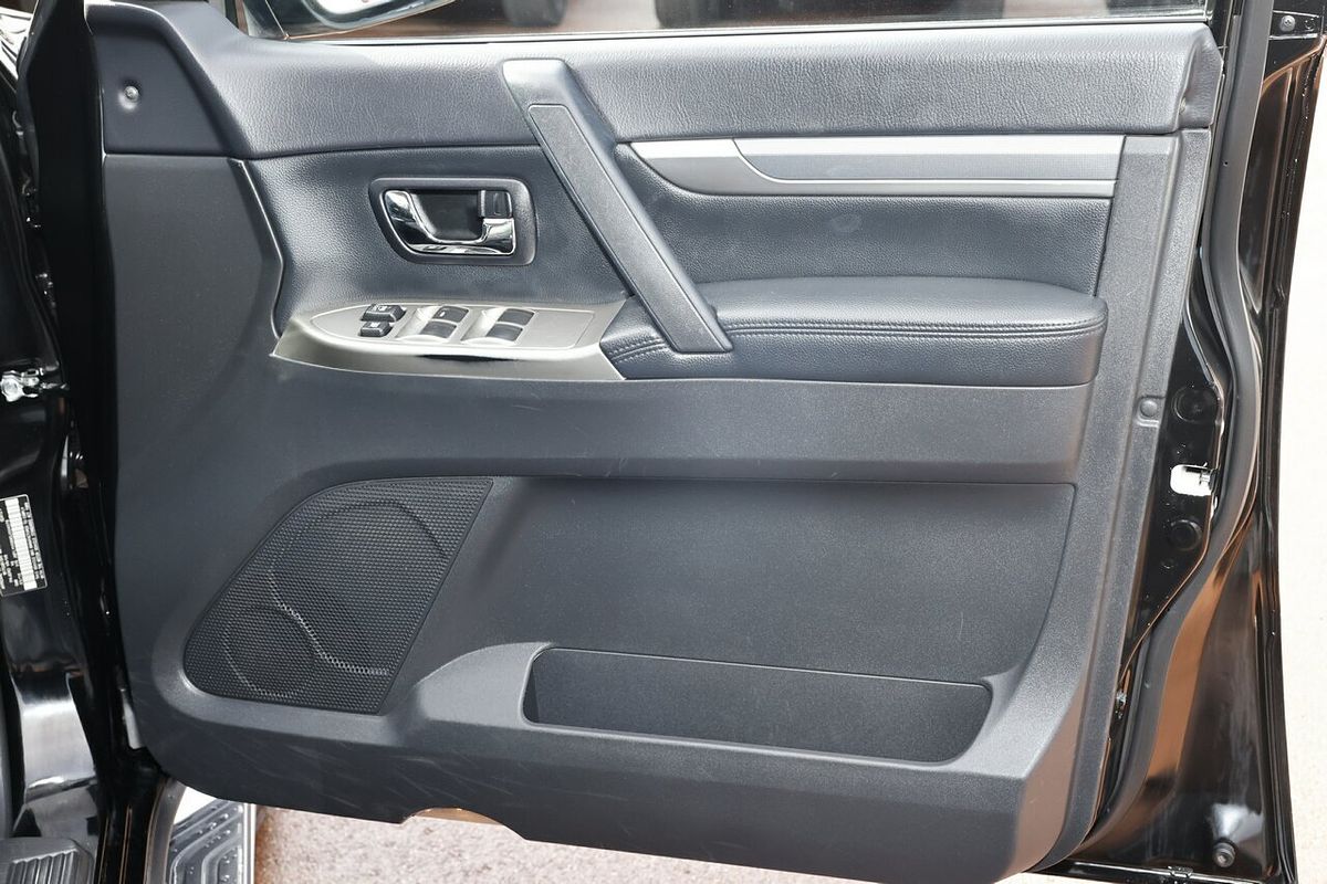 2016 Mitsubishi Pajero GLS NX