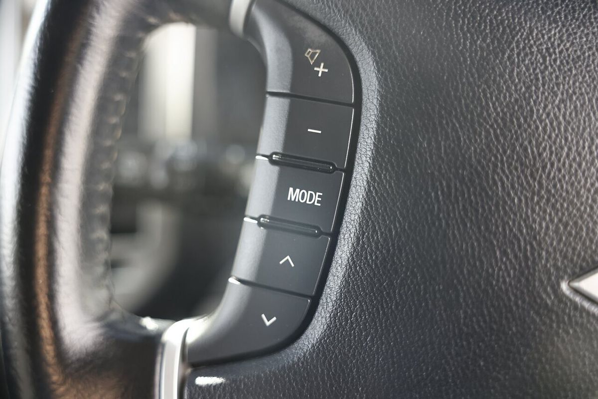 2016 Mitsubishi Pajero GLS NX