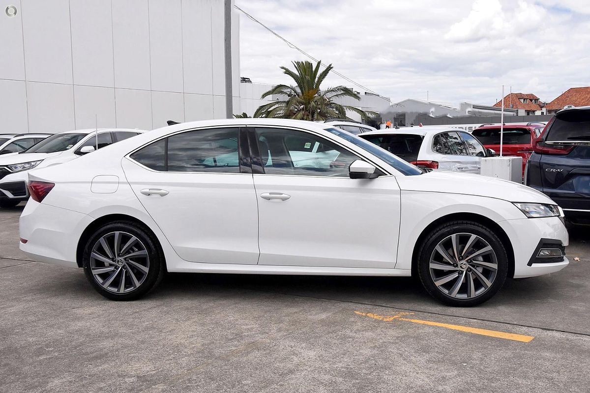 2023 ŠKODA Octavia 110TSI Style NX