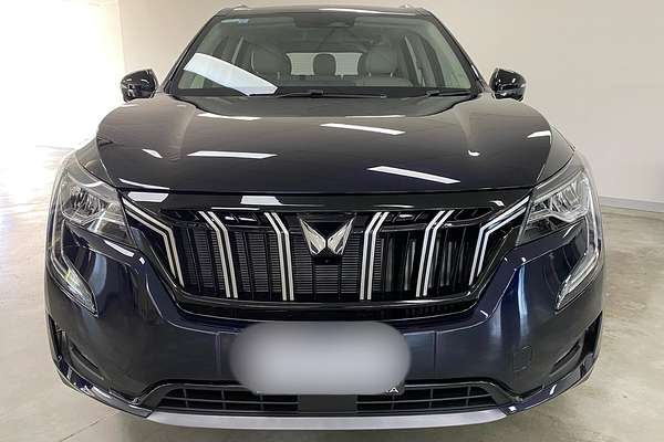 2024 Mahindra XUV700 AX7L