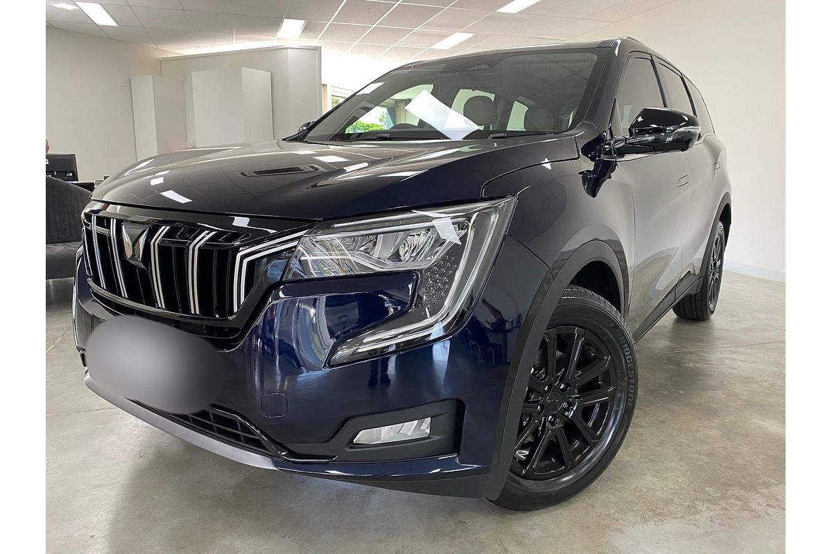 2024 Mahindra XUV700 AX7L