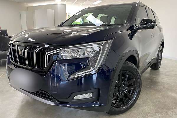 2024 Mahindra XUV700 AX7L