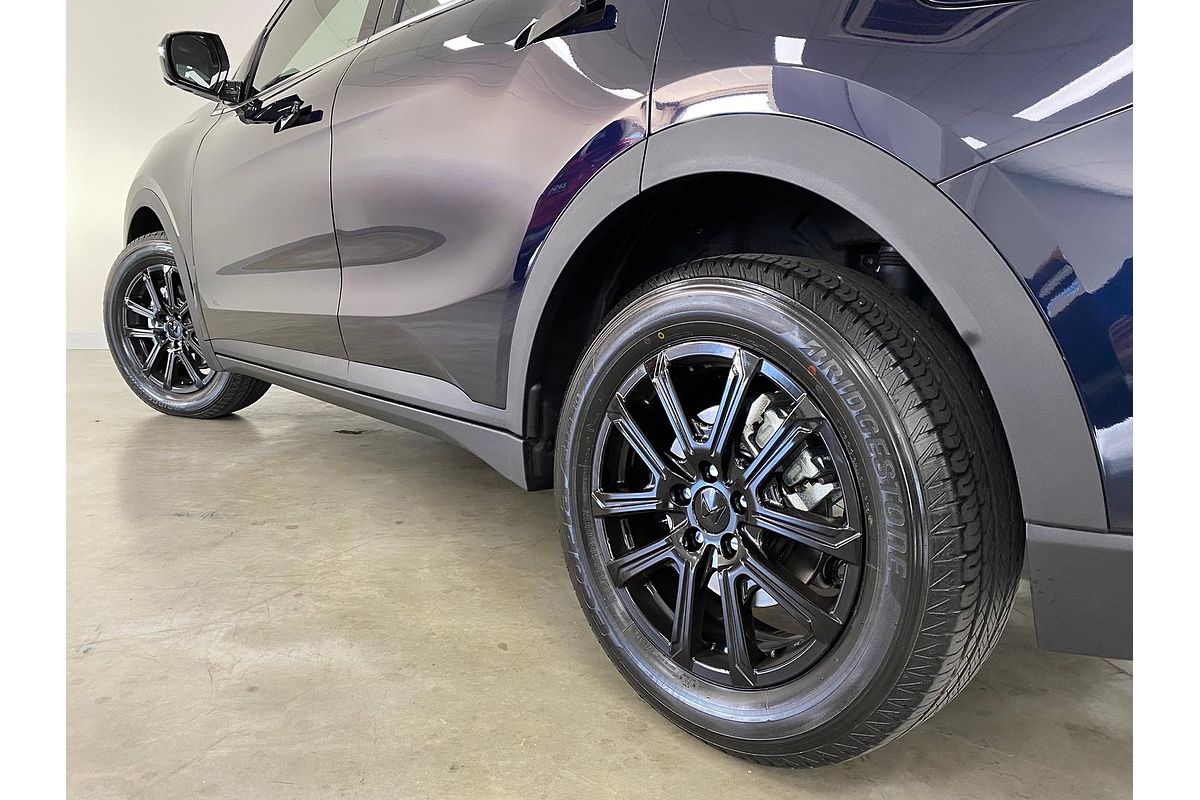 2024 Mahindra XUV700 AX7L